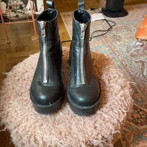 Black Urban Outfitters  Zip Up Boots